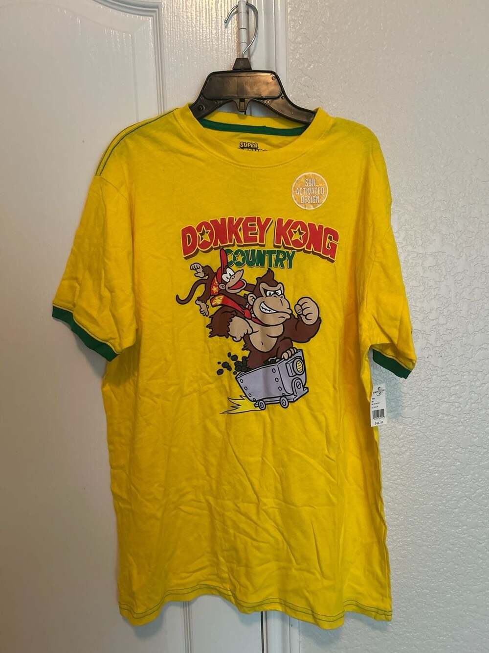 Nintendo World Universal Studios Donkey Kong Country Sun Activated T-Shirt